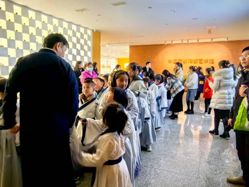 文化赋能：满洲里市魔创文旅挖掘城市文化资源的实践探索